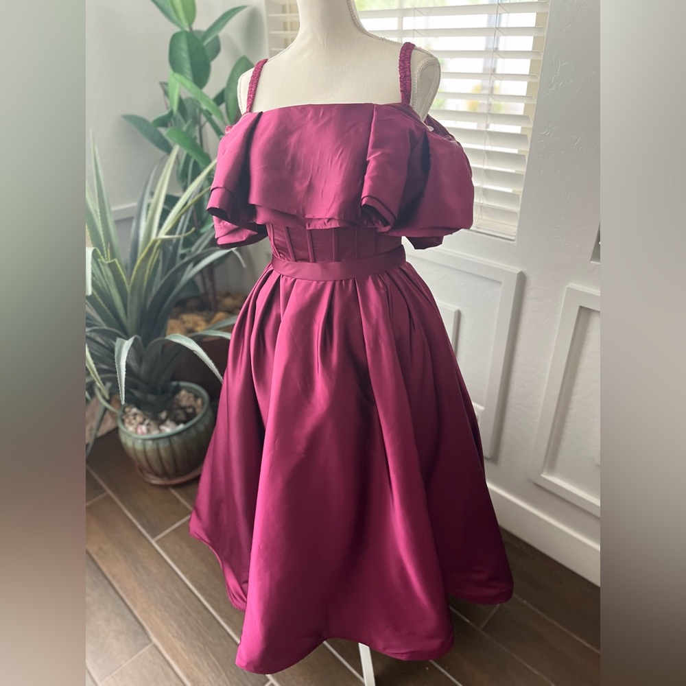 Mac Duggal Deep purple corset midi Gown - Picture 1 of 5